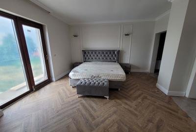Casă cu 4 camere în Central - 3
