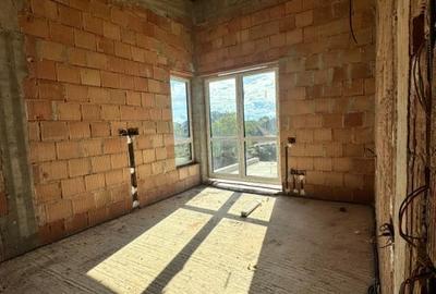 Casa individuala la rosu - 130 mp utili, teren 440 mp, drum privat - 14