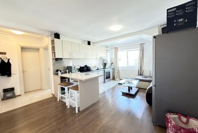 Apartament cu 3 camere semidecomandat, mobilat în Dumbrăvița