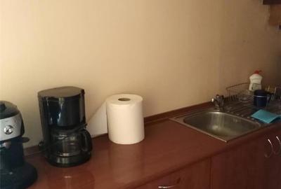 Spațiu comercial, de 75 mp, în Central - 4