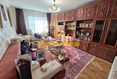 Etaj 2 Apartament 3 Camere Decomandat Pizza Nico - 1