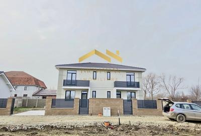 Duplex cu 4 camere cu Canalizare în Utvin - 2