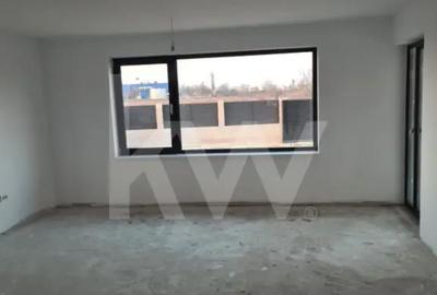 Casă cu 3 camere cu Canalizare în Cârcea - 1