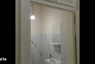 Casă cu 3 camere cu Teren 300 Mp în Central - 2