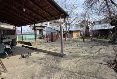 Casă individuală cu 9 camere cu Canalizare în Est - 5