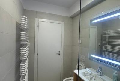 Vand apartament proaspat renovat , finisaje lux - 15