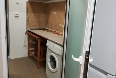 Garsonieră decomandată în Central - 2