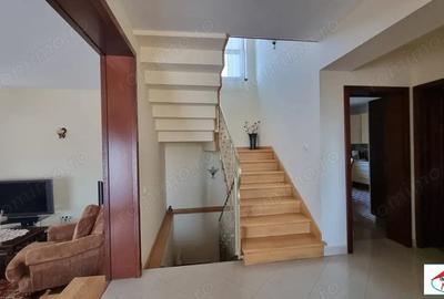 Casă în Soarelui - 2