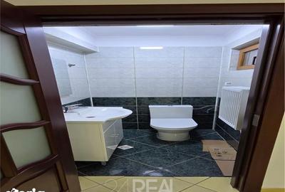Spațiu comercial, de 278 mp, în Muncii - 3
