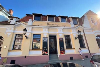 Spațiu comercial, de 300 mp, în Central - 4