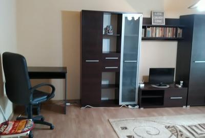 Garsonieră decomandată, mobilată în Vitan Mall - 4