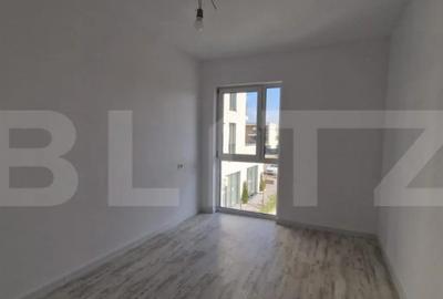 Apartament cu 3 camere semidecomandat în Central - 1
