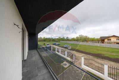 Casă cu 4 camere cu Teren 501 Mp în Sânpetru - 32