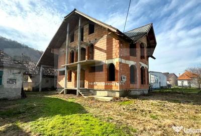 Casă cu 5 camere cu Teren 1900 Mp în Arcalia - 13