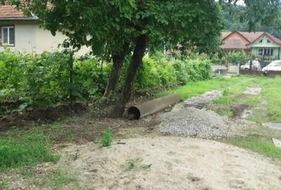 Casă cu 2 camere cu Teren 3623 Mp în Țicleni - 3