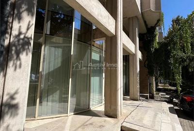 Spațiu comercial, de 260 mp, în Port - 14