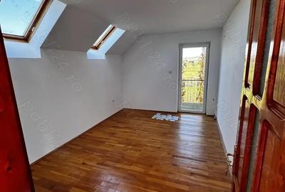 Casă cu 6 camere în Păuliș - 5