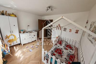 Apartament 4 camere, 2 bai, 2 balcoane,centrala proprie, etajul 2 - 15