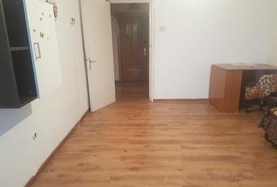 Aparatment doua camere, deco, etaj sase, CT, PVC gol Cornisa - 1