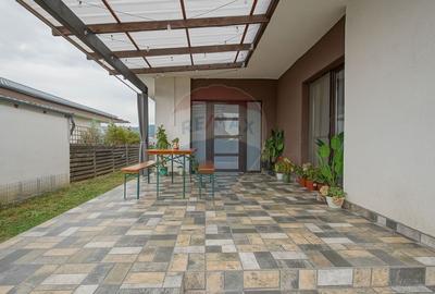 Reducere de pret! Vila moderna, eficienta energetic, Cristian - 23