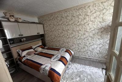 Apartament cu 3 camere decomandat în Găești - 5