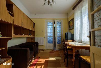 Casă cu 4 camere cu Teren 307 Mp în Central - 2