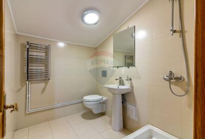 Casă cu 6 camere cu Teren 490 Mp în Eroii Revoluției - 11