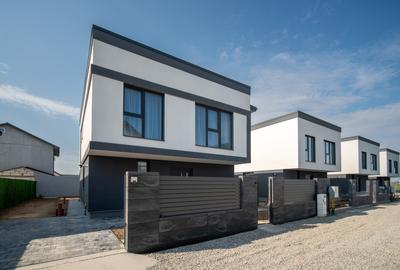 Casă cu 5 camere cu Canalizare în Pantelimon - 2