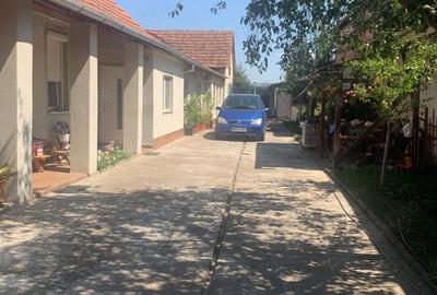 Casă cu 6 camere cu Teren 1500 Mp în Aradul Nou