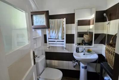 Casă cu 4 camere cu Teren 4435 Mp în Central - 12