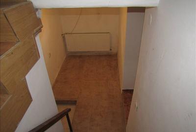 Casa singur in curte, central,  zona Stefan Cel Mare - 12
