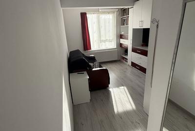 Garsonieră decomandată în Roșu - 3