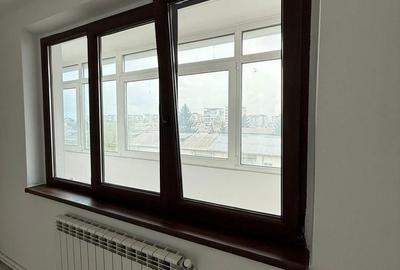 Apartament cu 2 camere decomandat în Cornișa - 10