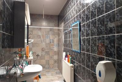 Casă individuală cu 6 camere cu Canalizare în Gruia - 5