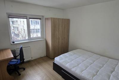 De vanzare - Apartament 2 camere Metrou Crangasi - 1