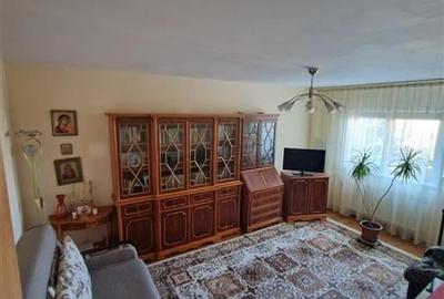 Apartament 2 camere decomandat etaj 3 zona Girocului - 13