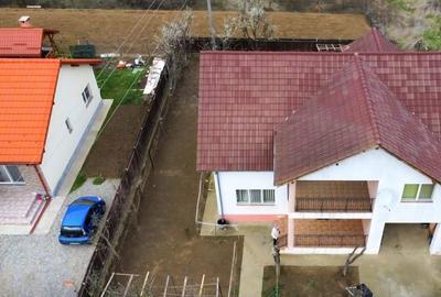 Casă cu 4 camere decomandat în Bujoreni - 8