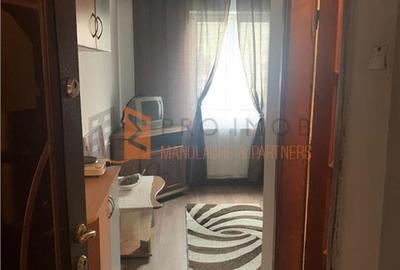 Garsonieră decomandată, mobilată în Micro 14 - 2
