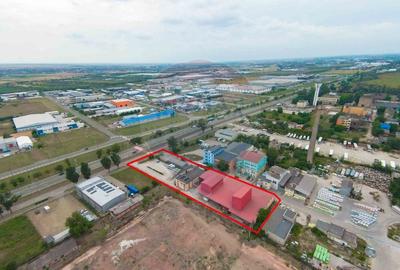 Spațiu industrial, de 1,407.1999511719 mp, în Vest - 25