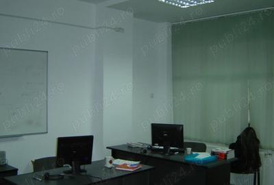 Proprietar, inchiriez 2 spatii comerciale (intrari separate) - pretabile sediu firma birouri - 1