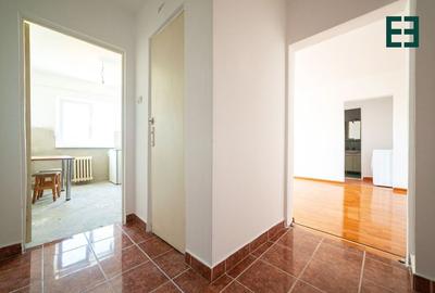 Apartament cu 3 camere etajul 4 Cartierul A. Vlaicu - Arad - 7