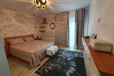 Casă cu 4 camere cu Teren 300 Mp în Central - 2