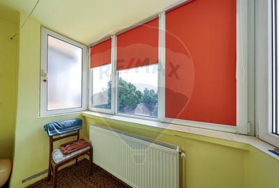 Apartament cu 3 camere de vanzare, in zona centrala - 6