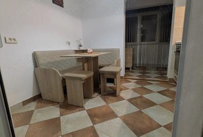 Apartament cu 3 camere decomandat, mobilat în Poarta 6 - 3