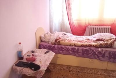 Vând apartament doua camere decomandat - 1