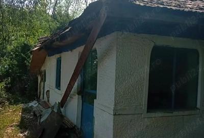 Teren 8000 MP cu casa Demolabila - 1