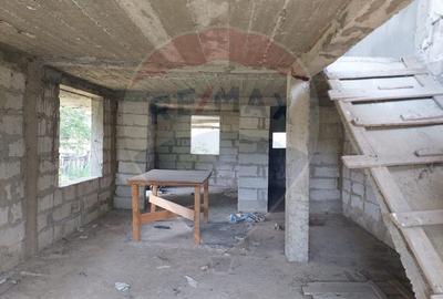 Casa nefinalizata de vanzare in Tisa Silvestri com. Odobesti - 9