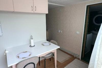 Inchiriez apartament 1 camera, 20-30mp, loc de parcare, zona centrala - 1