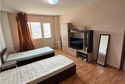 Apartament cu 2 camere semidecomandat în Gorjului