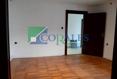 Casă individuală cu 4 camere cu Canalizare în Girocului - 11